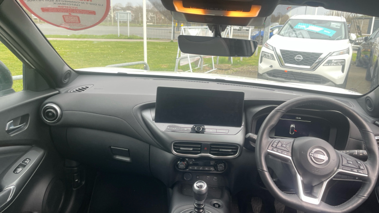 Nissan Juke 1.0 DiG-T N-Connecta 5dr Petrol Hatchback